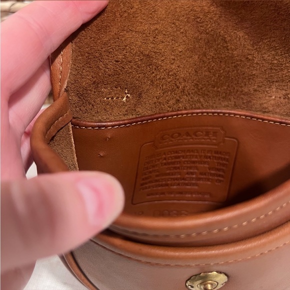 VINTAGE COACH British Tan Glovetanned Leather Mini Belt Bag / Crossbody Bag - Picture 15 of 15